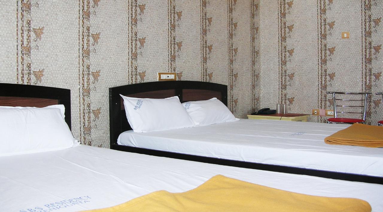 Sbs Residency Tirupati Hotel Renigunta Habitación foto