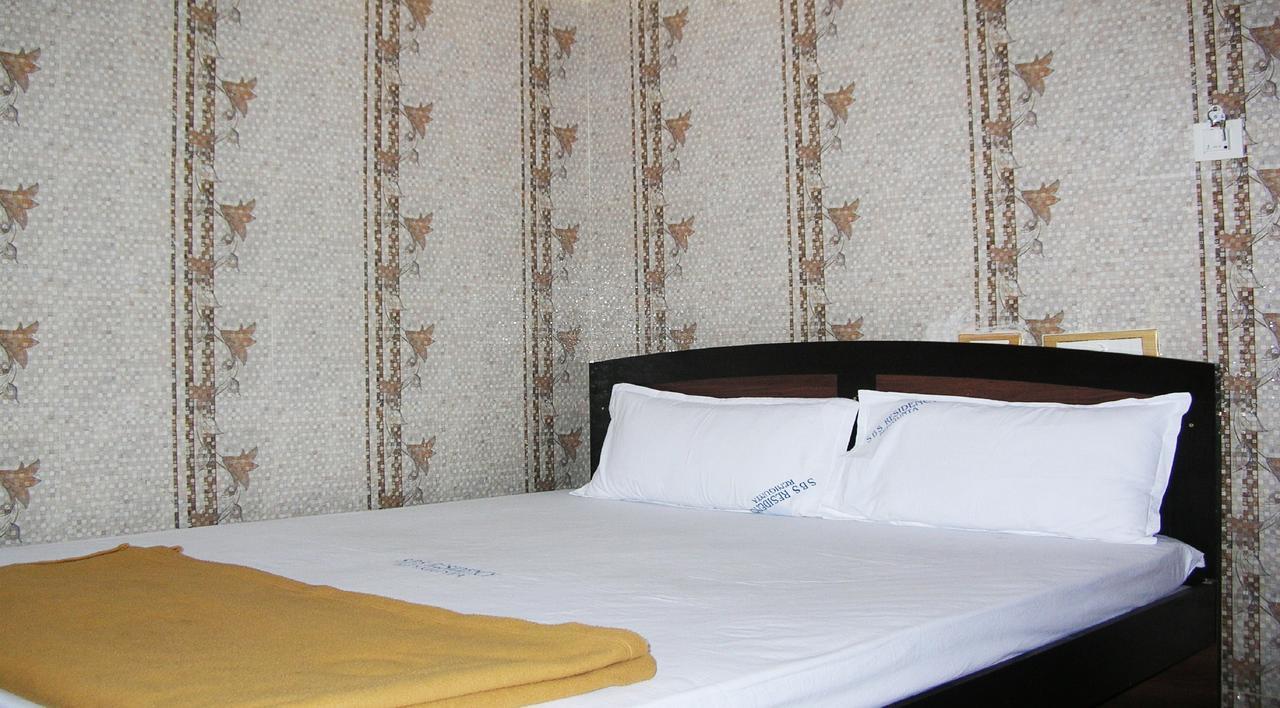 Sbs Residency Tirupati Hotel Renigunta Habitación foto